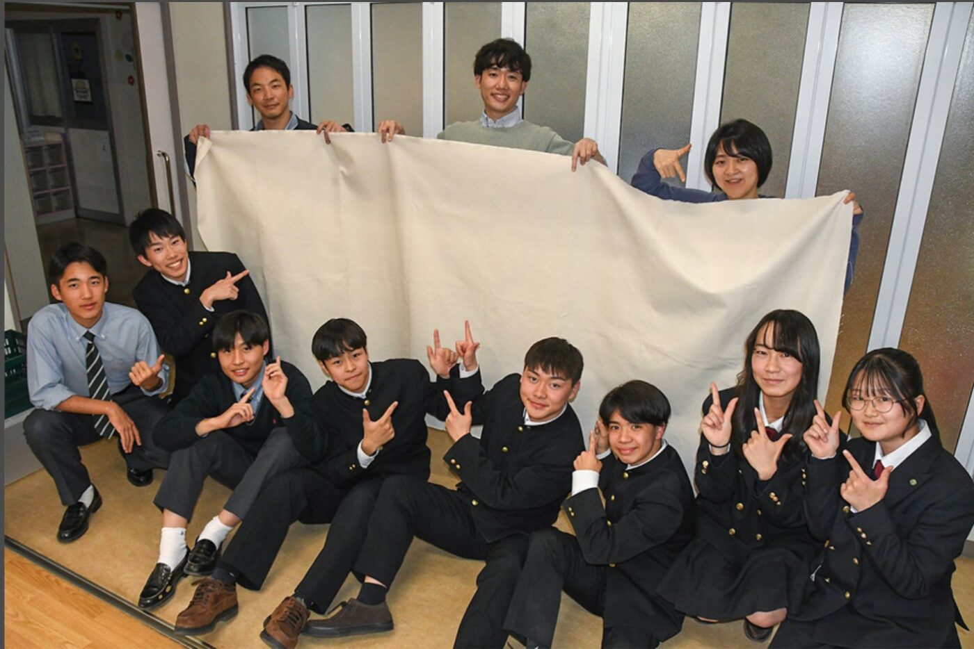 あわSDH部 看板作りの写真